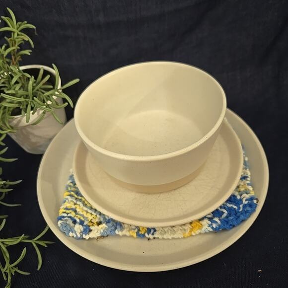 Pfaltzgraff® Hudson Beige 3 Pc Stoneware Dinnerware Dish Set Formal or Casual - Picture 2 of 9